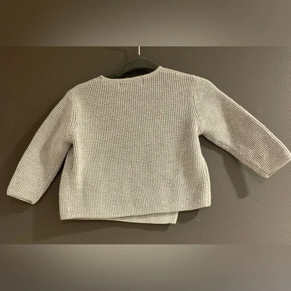 Zara knit kimono size 6-9
Months - Picture 2 of 3